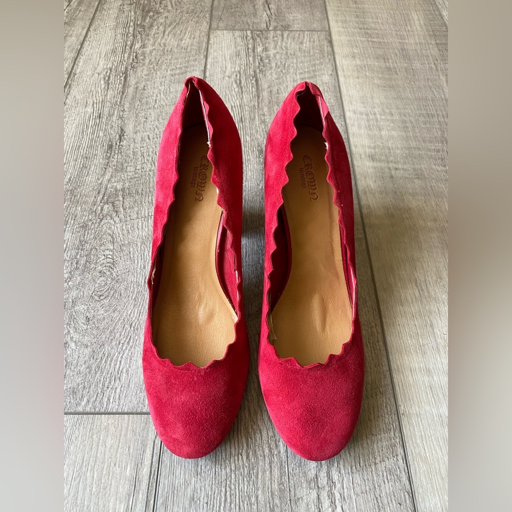Red Leather heals